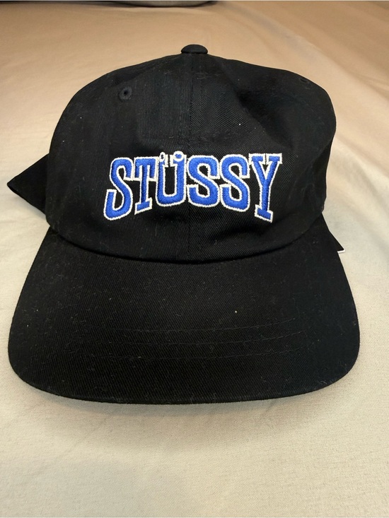 Stussy Other - NWT Stüssy Arch Logo Embroidered Strapback Cap Hat Black / Royal Blue